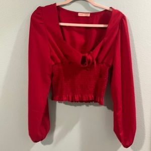 Cropped red tee shirt